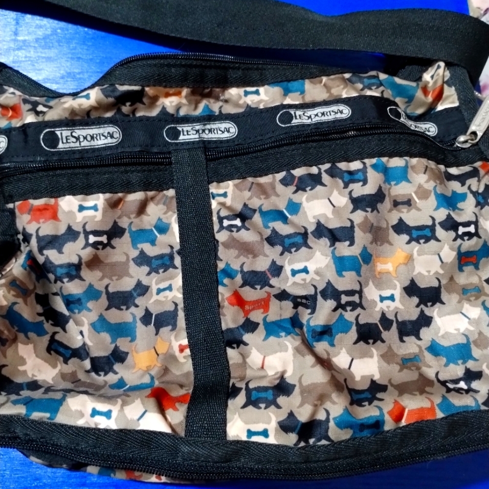 Lesportsac Scottie dog deluxe organizing bag Large expandable crossbody purse